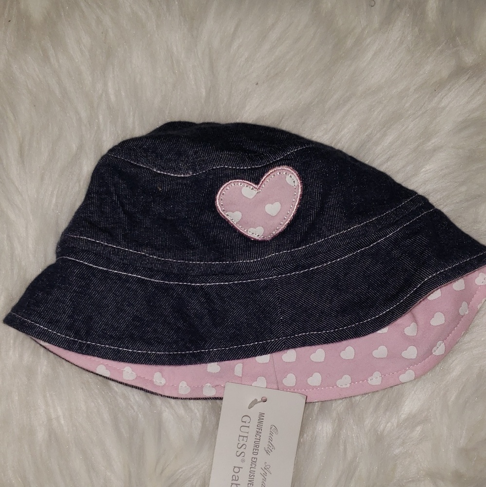 Guess hat